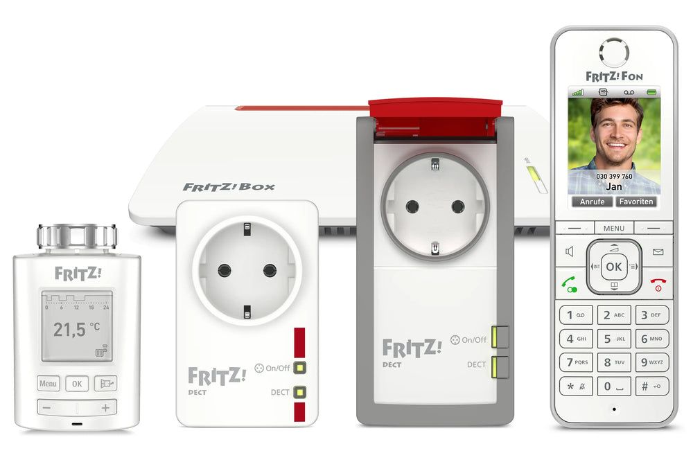 Fritz!Box mit Smart Home Geräten: Temperaturregler, Steckdose, Smart Home Adapter und Fritz!Fon.