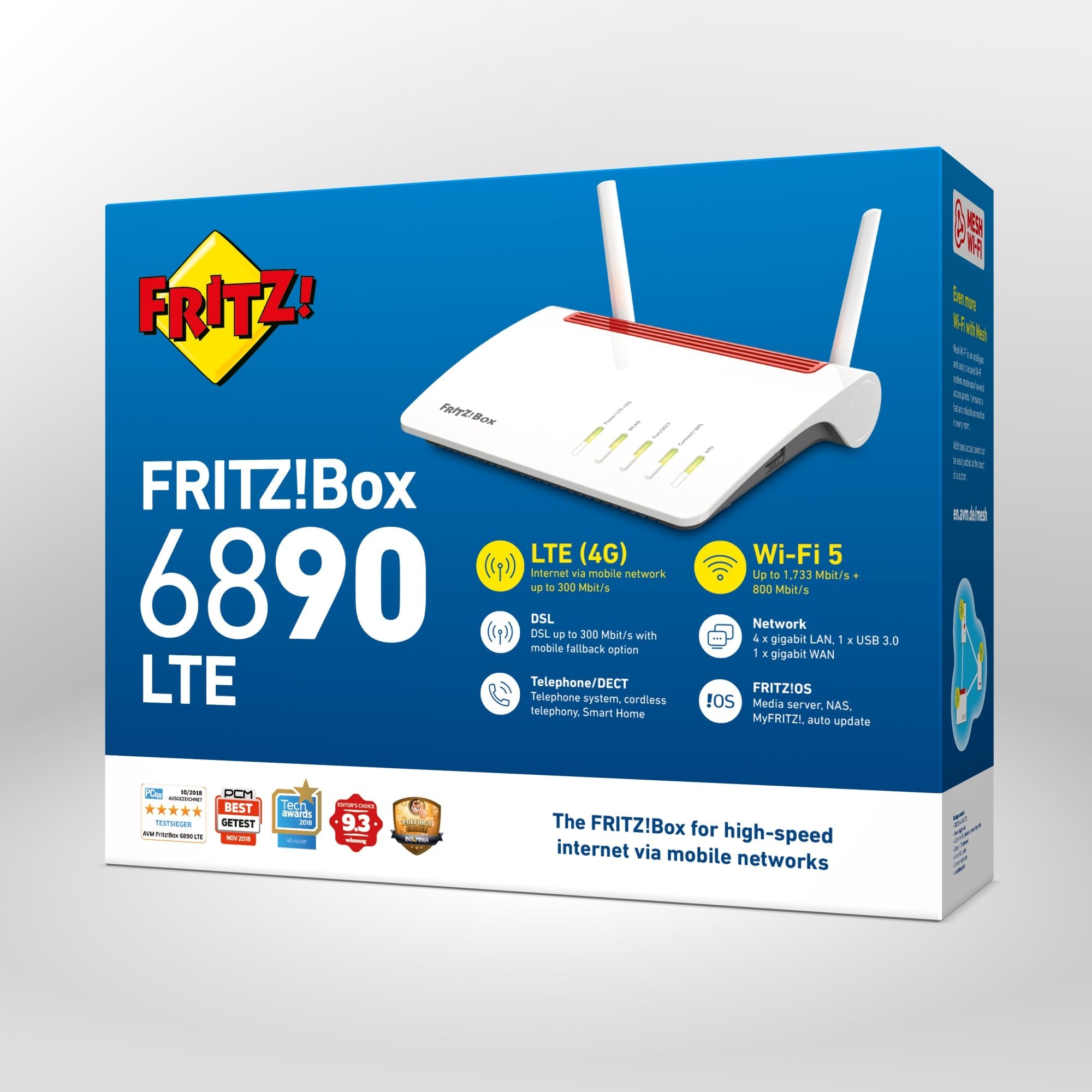 Verpackung von FRITZ!Box 6890 LTE auf grauem Hintergrund