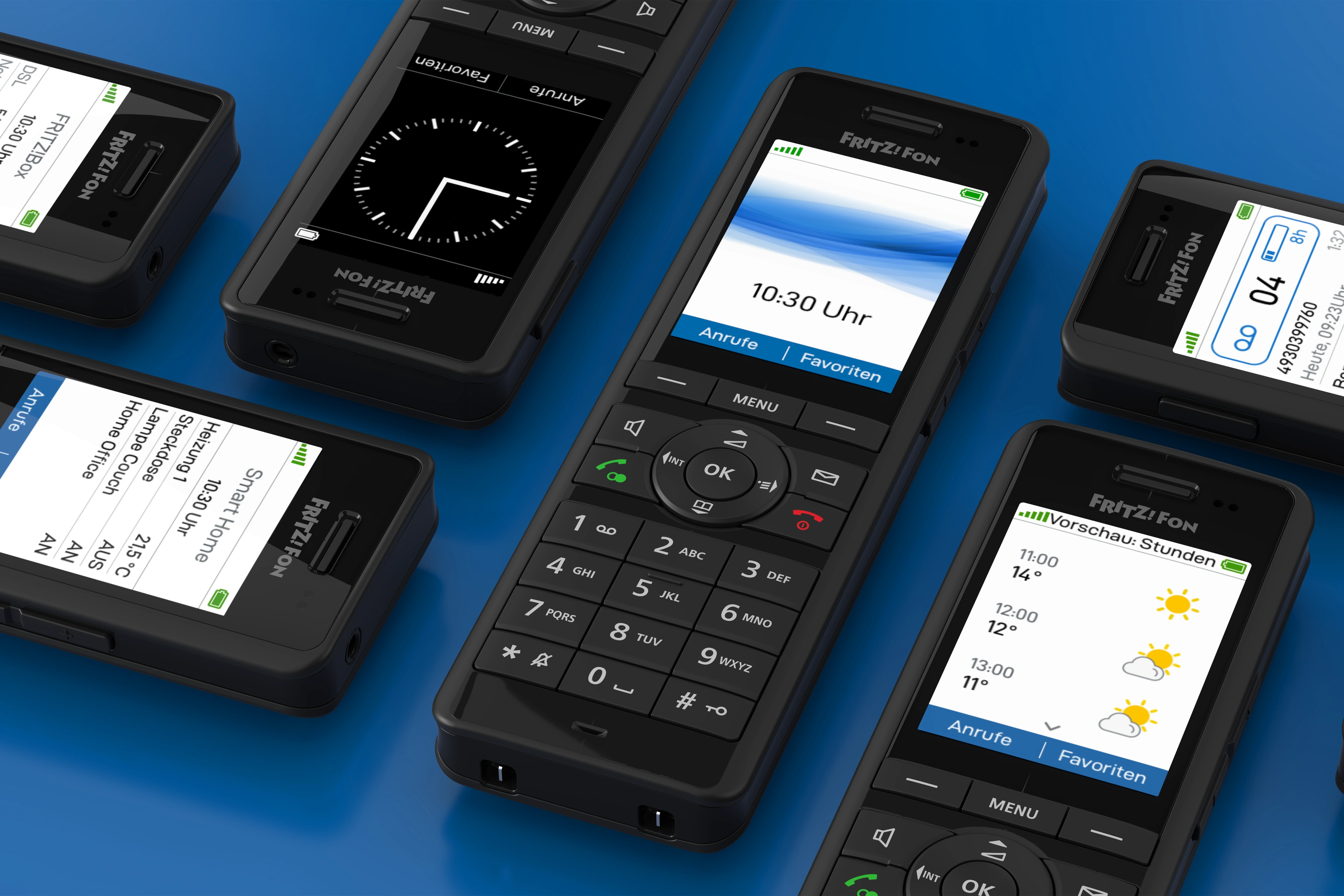 FritzFon-Mobiltelefone auf einem blauen Hintergrund mit Wetter- und Uhranzeige, modern und funktional.
