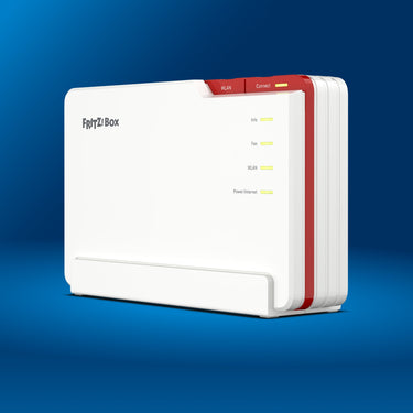 FRITZ!Box 5690 Pro auf blauem Hintergrund