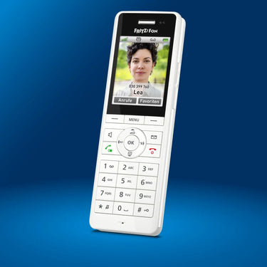 FRITZ!Fon X6 auf blauem Hintergrund